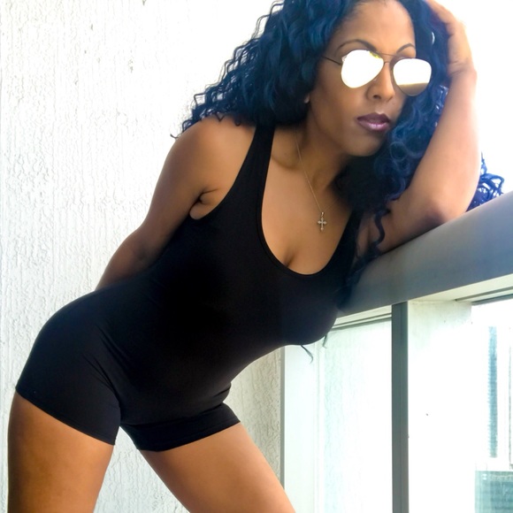 Callie Aviator Sunglasses Black Frame Chrome Lens - Picture 2 of 4